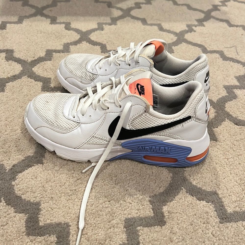Nike Air Max Excee White Bright‎ Mango 2020 size 8 GUC